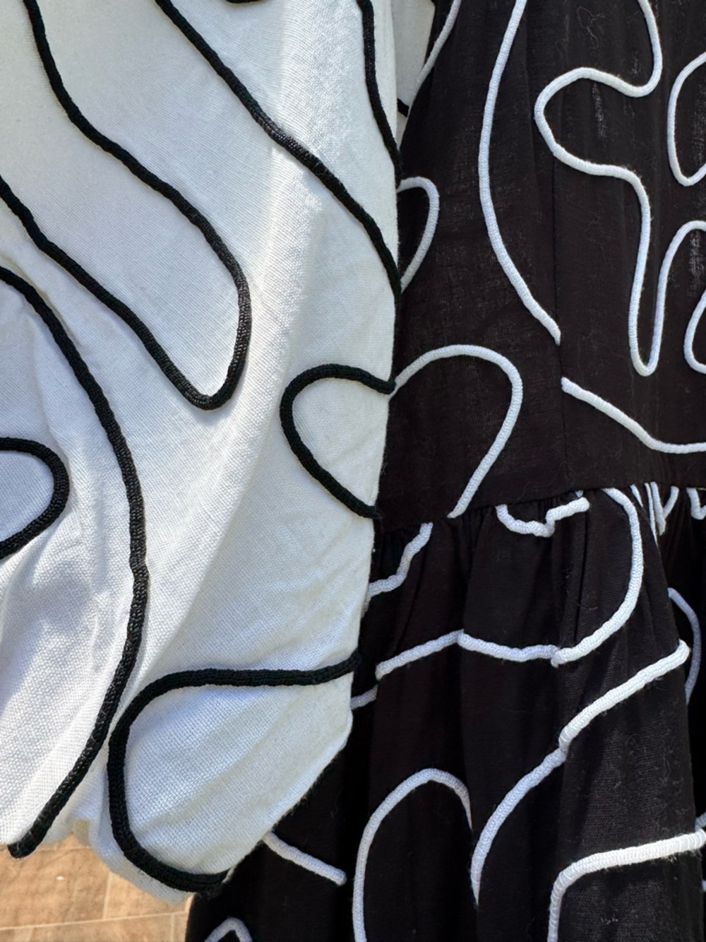 Black & White Linen Blend Abstract Wrap Dress - Picture 6 of 6